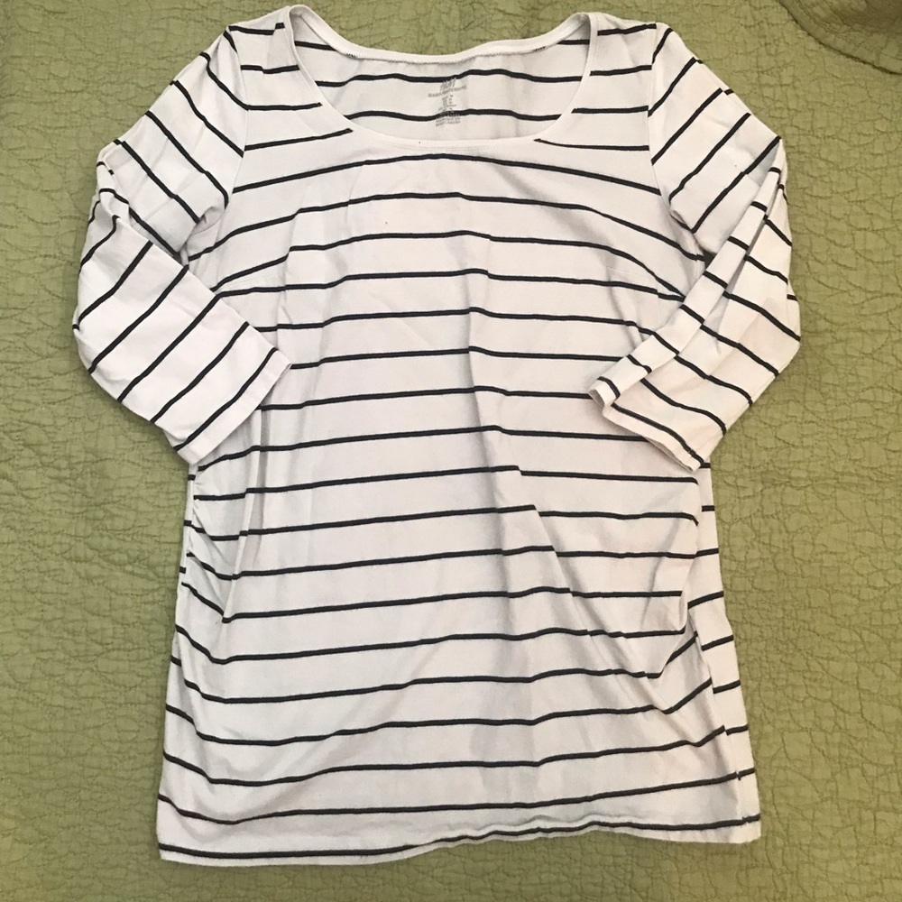H&M 3/4 Sleeve Maternity Top